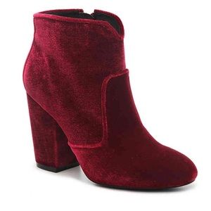 Burgundy velvet ankle bootie!